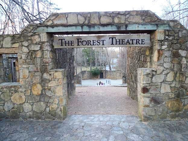 Forest Theater-教堂山必去景点