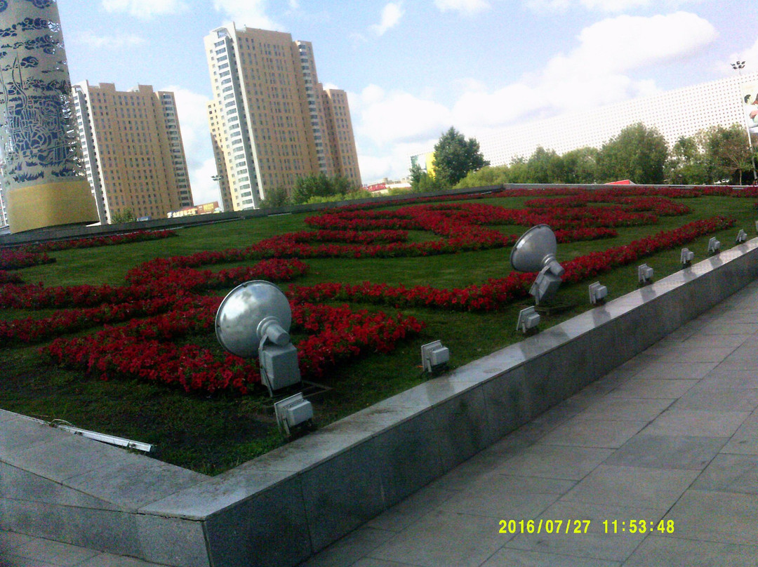 成吉思汗广场-呼伦贝尔市必去景点