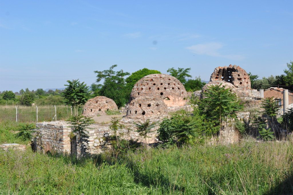 Ruins of an Old Hamam-塞尔丘克必去景点