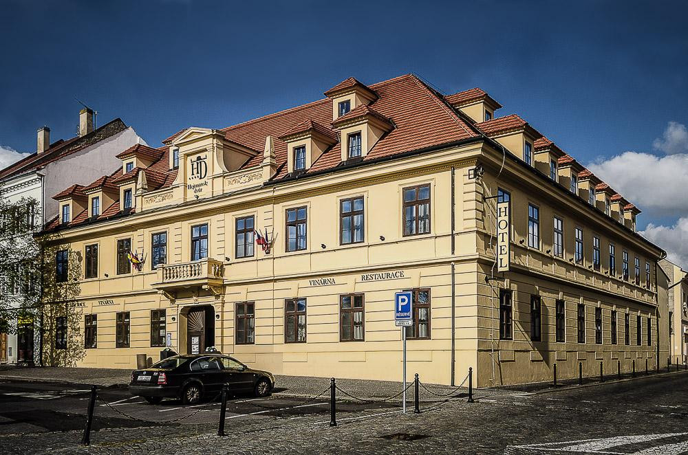Kladno酒店住宿-Hejtmansky dvur Hotel