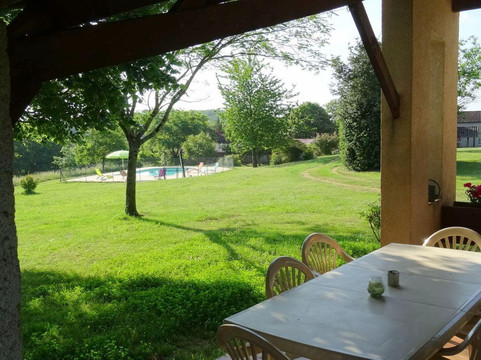 探索Montagnac-sur-Lede