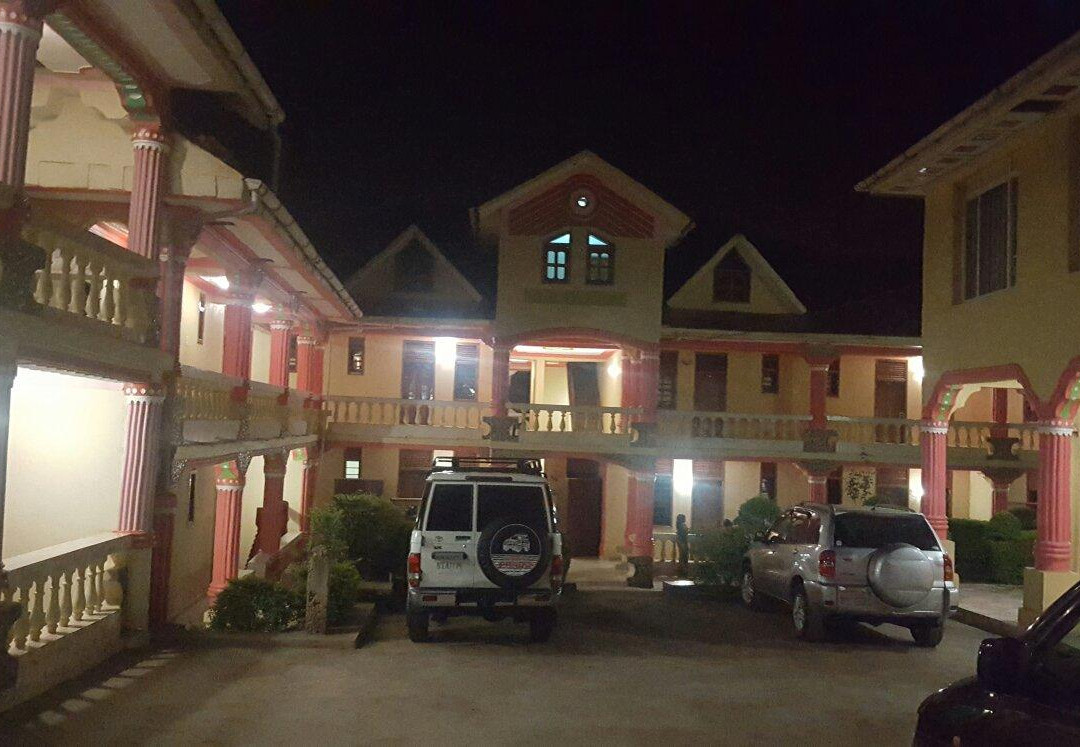 L'Hotel Karibuni