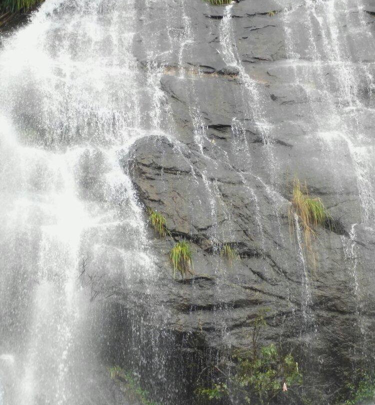Kutladampatti Falls景点图片