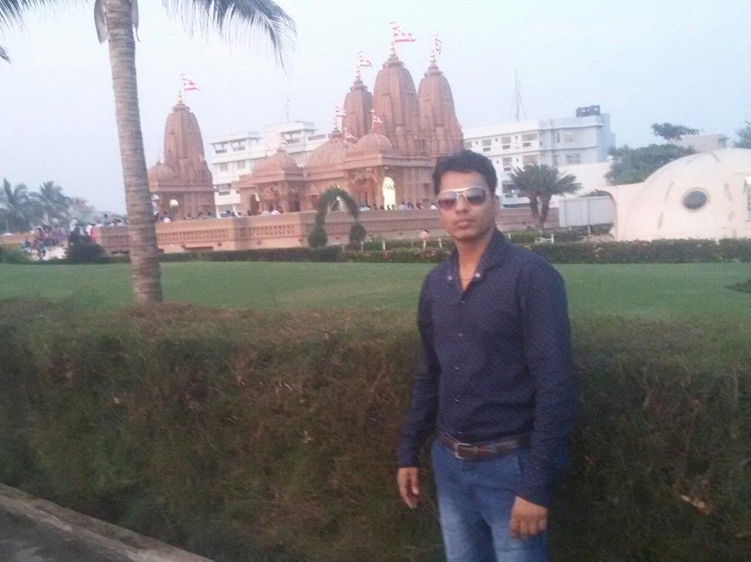 Swaminarayan Temple-Valsad必去景点