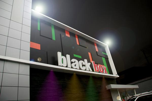 Sokaraja旅游景点-Blackbox Lounge & Karaoke