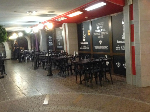 Staroye Baryatino餐馆和美食-Bob's Pub