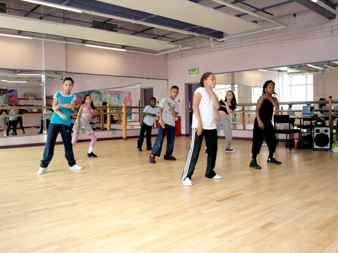 Newhampton Arts Centre景点图片