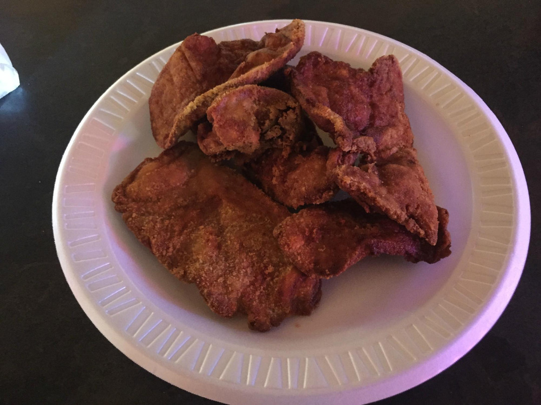 Basin餐馆和美食-Lawdog's Saloon