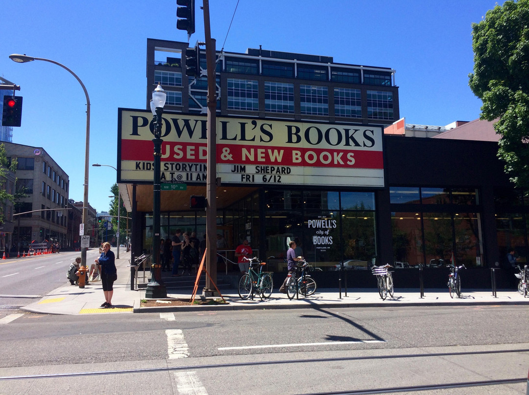 鲍威尔书城-波特兰必去景点