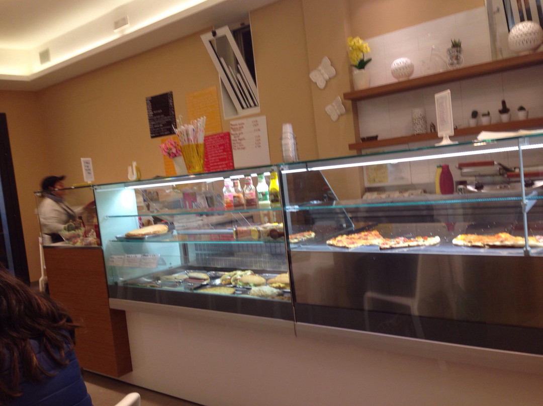 Sovereto餐馆和美食-Pizzeria Rosticceria Ristor Dinner