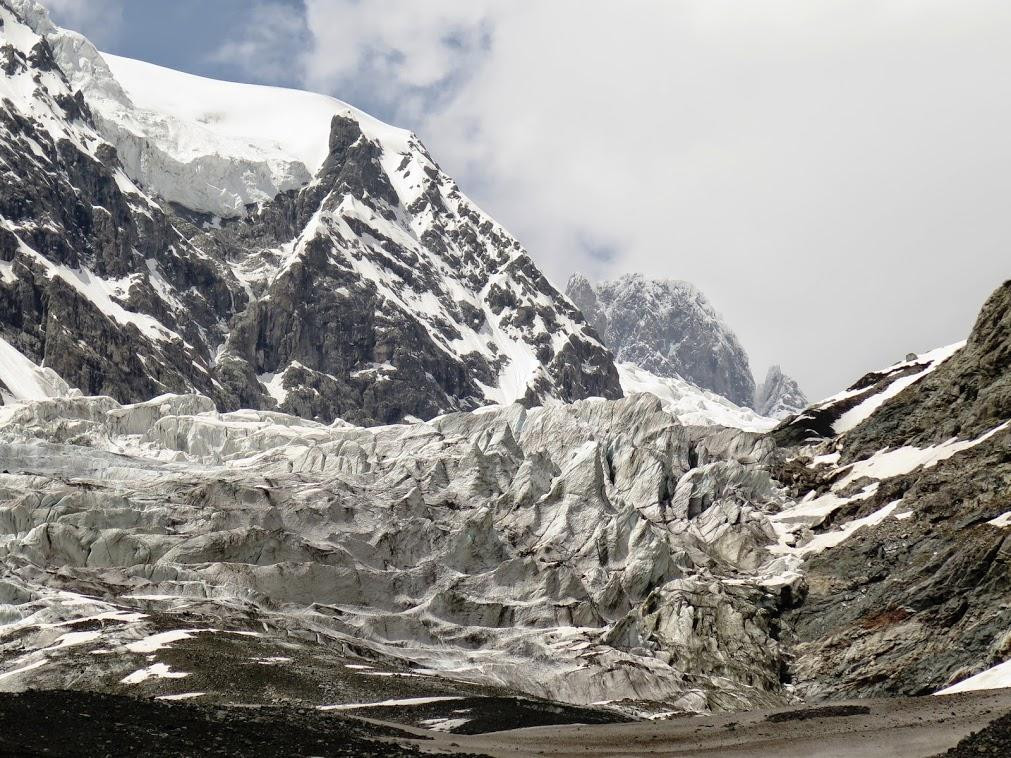 Chaladi Glacier景点图片