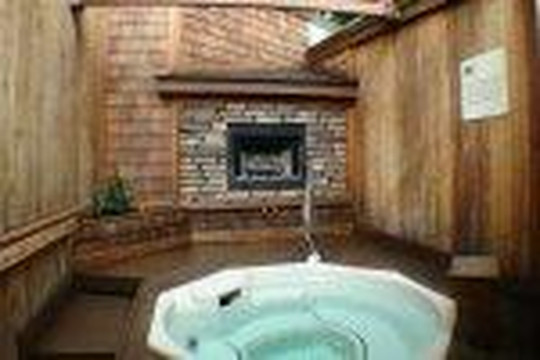 Oasis Hot Tub Gardens-卡拉马祖县必去景点