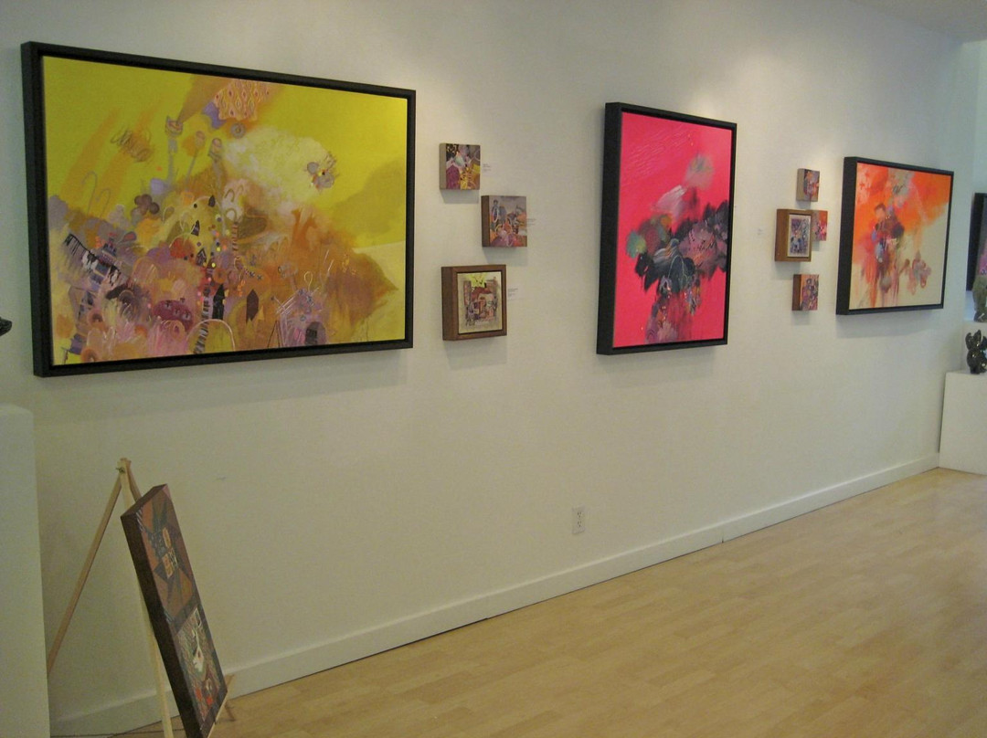 Madrona Gallery景点图片