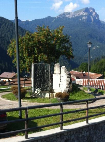 Monumento ai caduti delle guerre景点图片