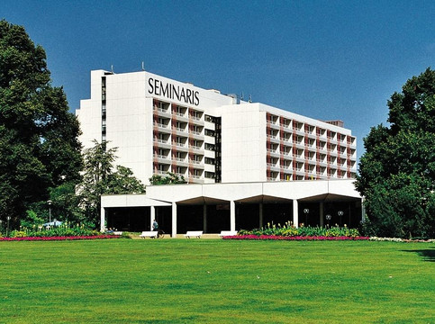 吕讷堡塞米纳瑞斯酒店主图