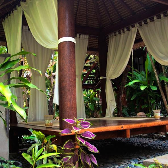 Raintree Lodge主图