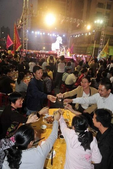 七星华誉大酒店主图