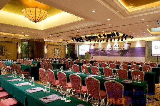 泰合索菲特大饭店主图