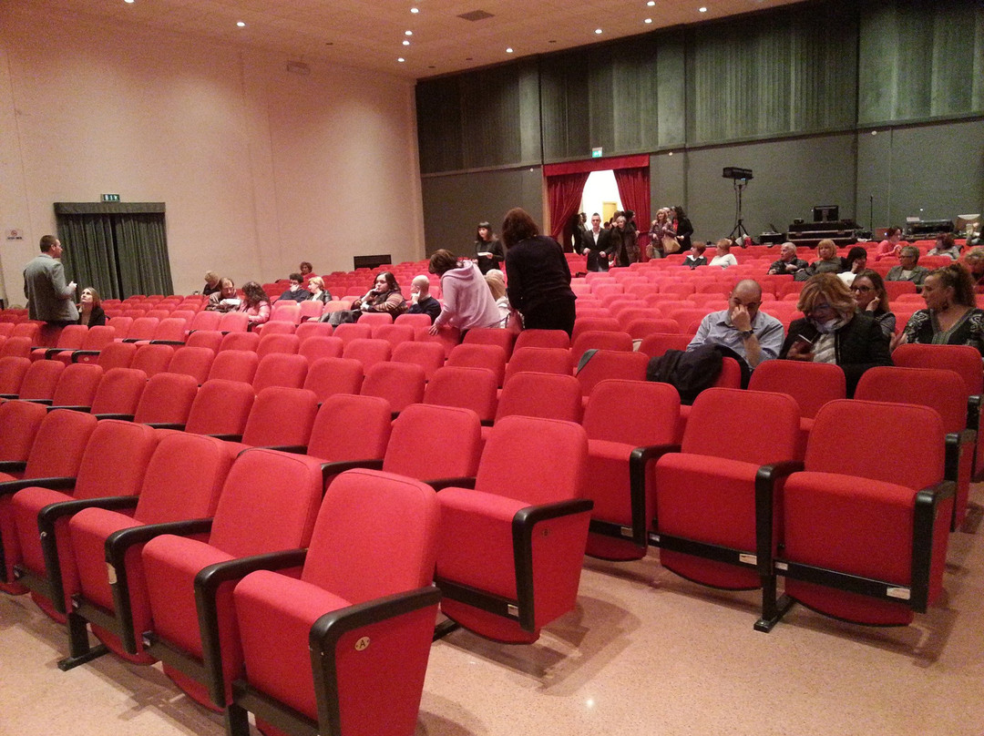 Teatro Gaspare Spontini景点图片