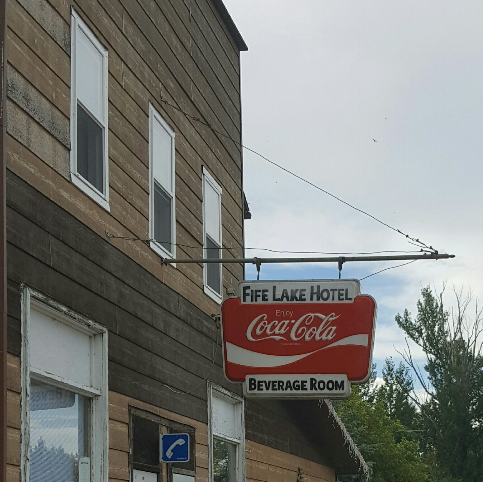 Fife Lake Hotel-官方