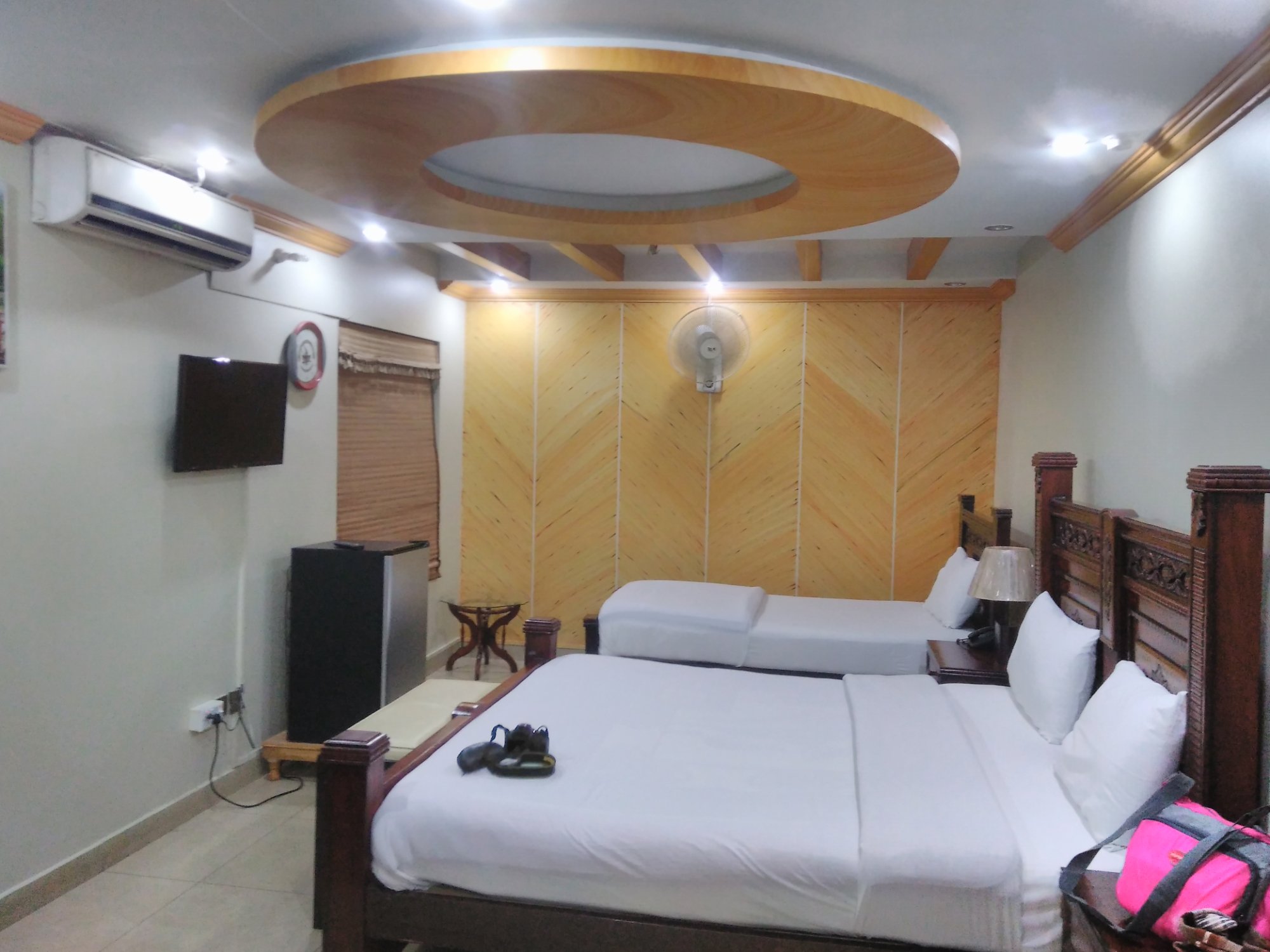 Royal Continental Hotel-官方