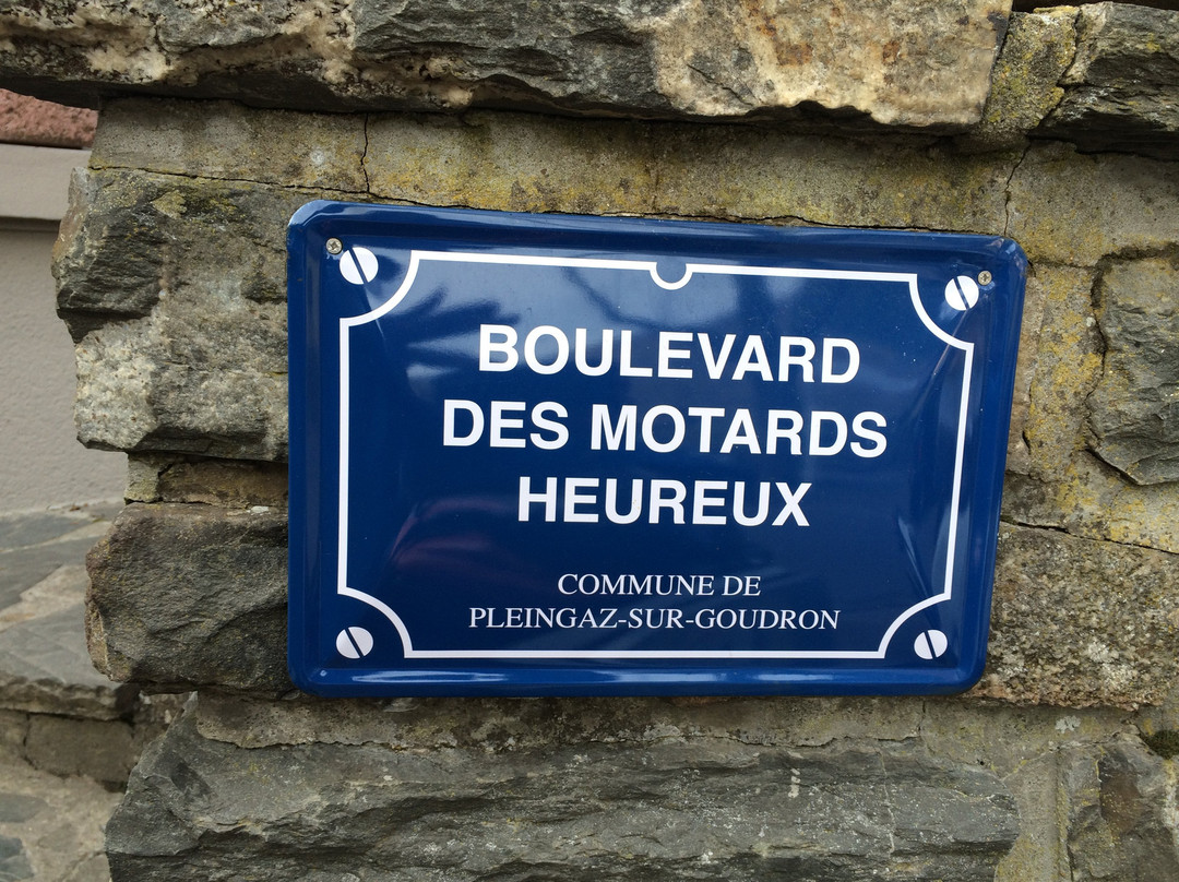 Schmaach ëm de Séi a méi
