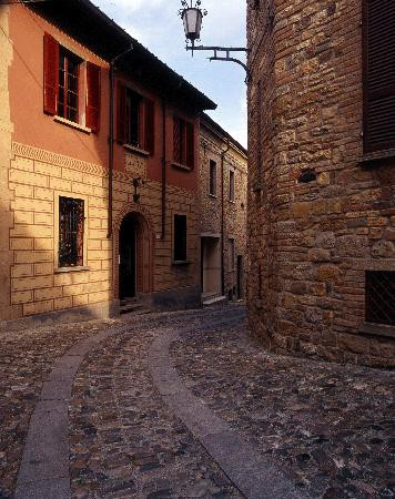 Relais Du Chateau - Casa Illica