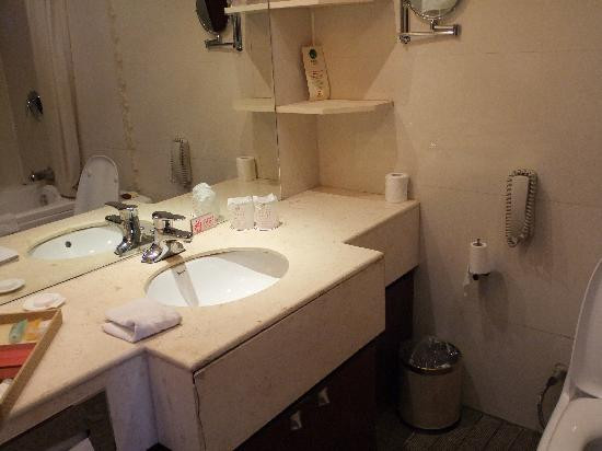 金座大酒店主图