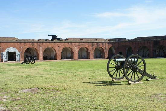 普拉斯基堡-泰碧岛必去景点