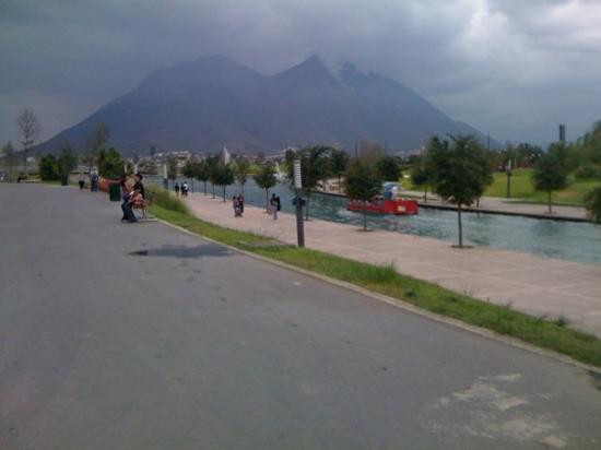 Paseo de Santa Lucia景点图片