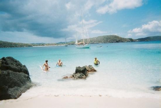 Hawksnest Beach-维尔京群岛国家公园必去景点