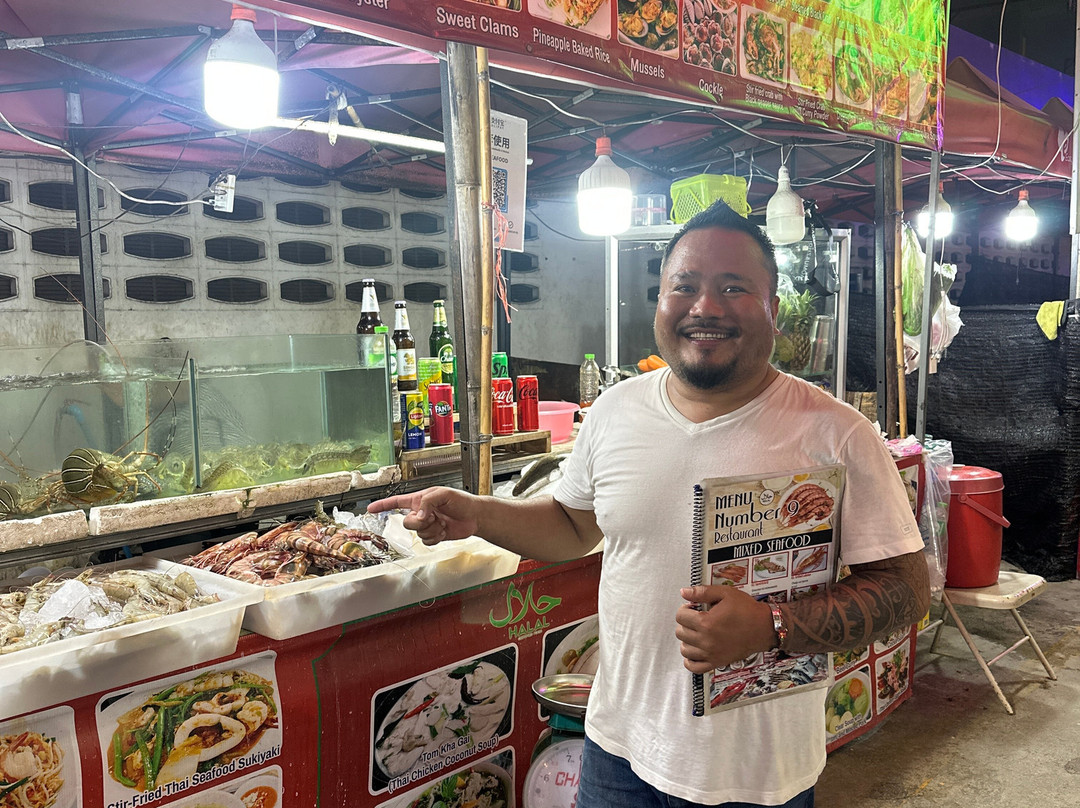 Dragon Night Market-芭东海滩必去景点