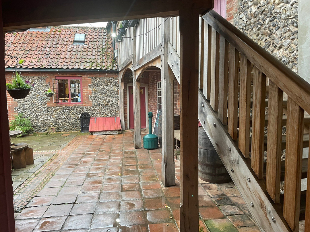 The Three Horseshoes主图