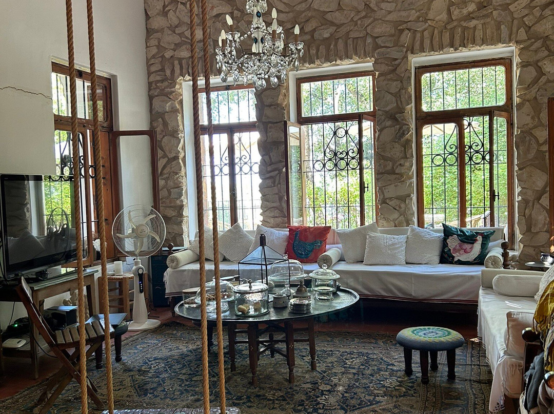 Beit al Batroun Bed & Breakfast主图