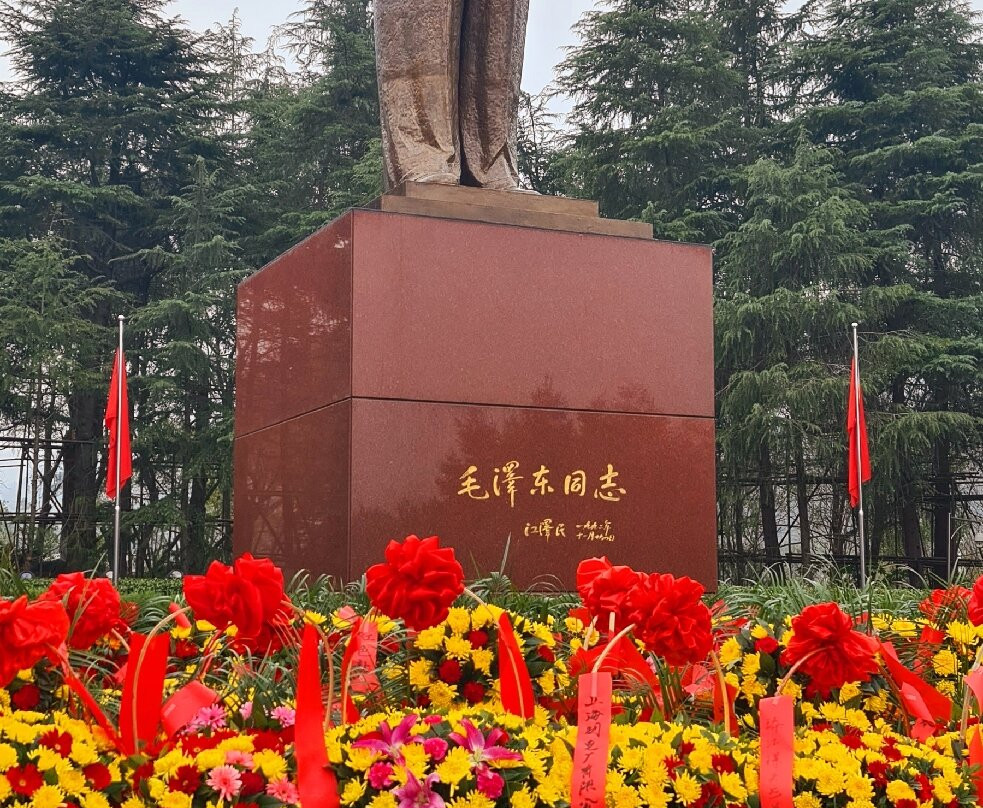 毛泽东铜像广场-韶山市必去景点