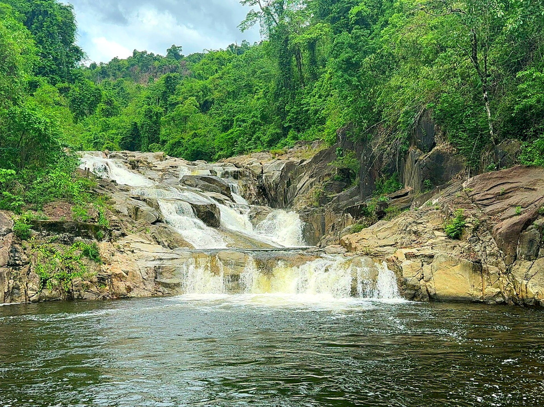 Yang Bay Waterfall-Khanh Vinh必去景点