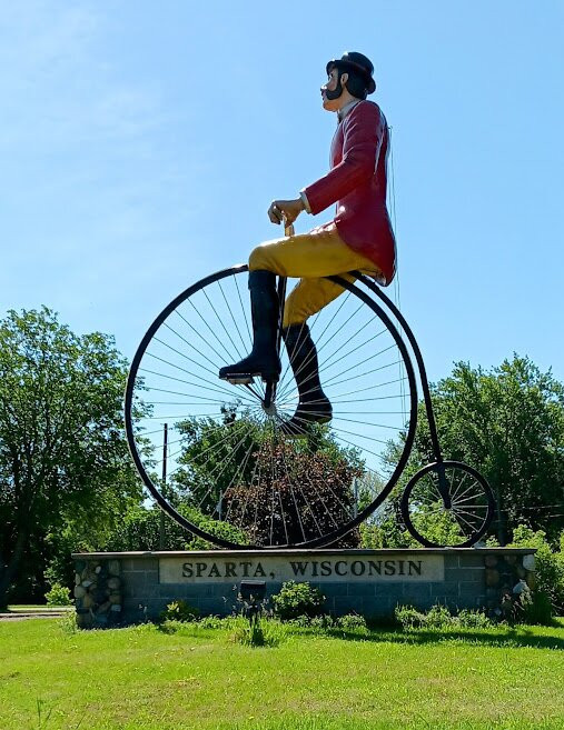World's Largest Bicyclist-Sparta必去景点