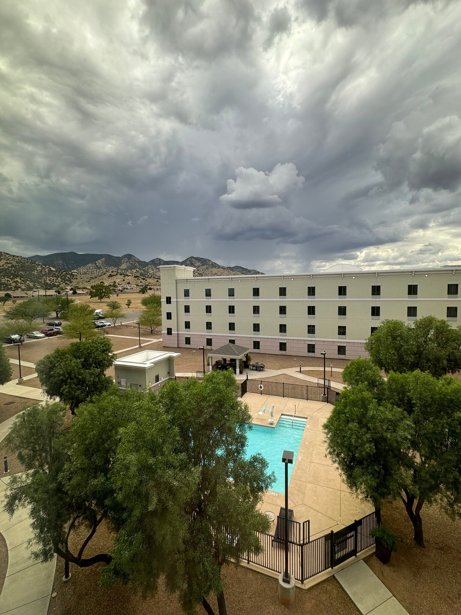 Candlewood Suites Building 44420-官方