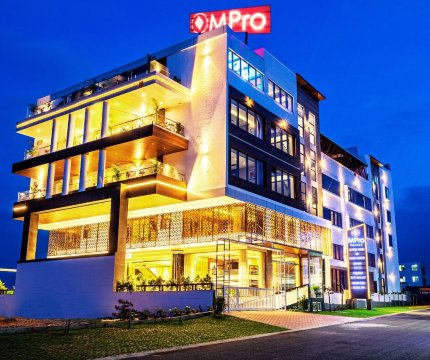 M Pro 宫殿酒店迈索尔 - 距离迈索尔宫殿12分钟-浴室