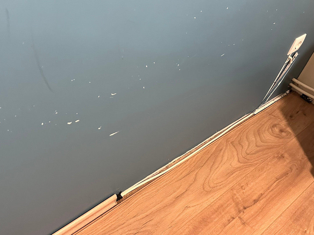 Adventure Hotel主图