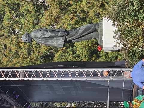 Monument To V. I. Lenin-Tarusa必去景点