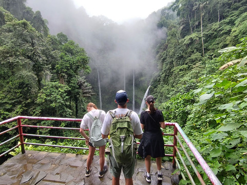 Vall Tours-万鸦老必去景点