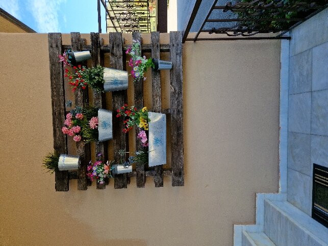 Xenónas Goúsias主图