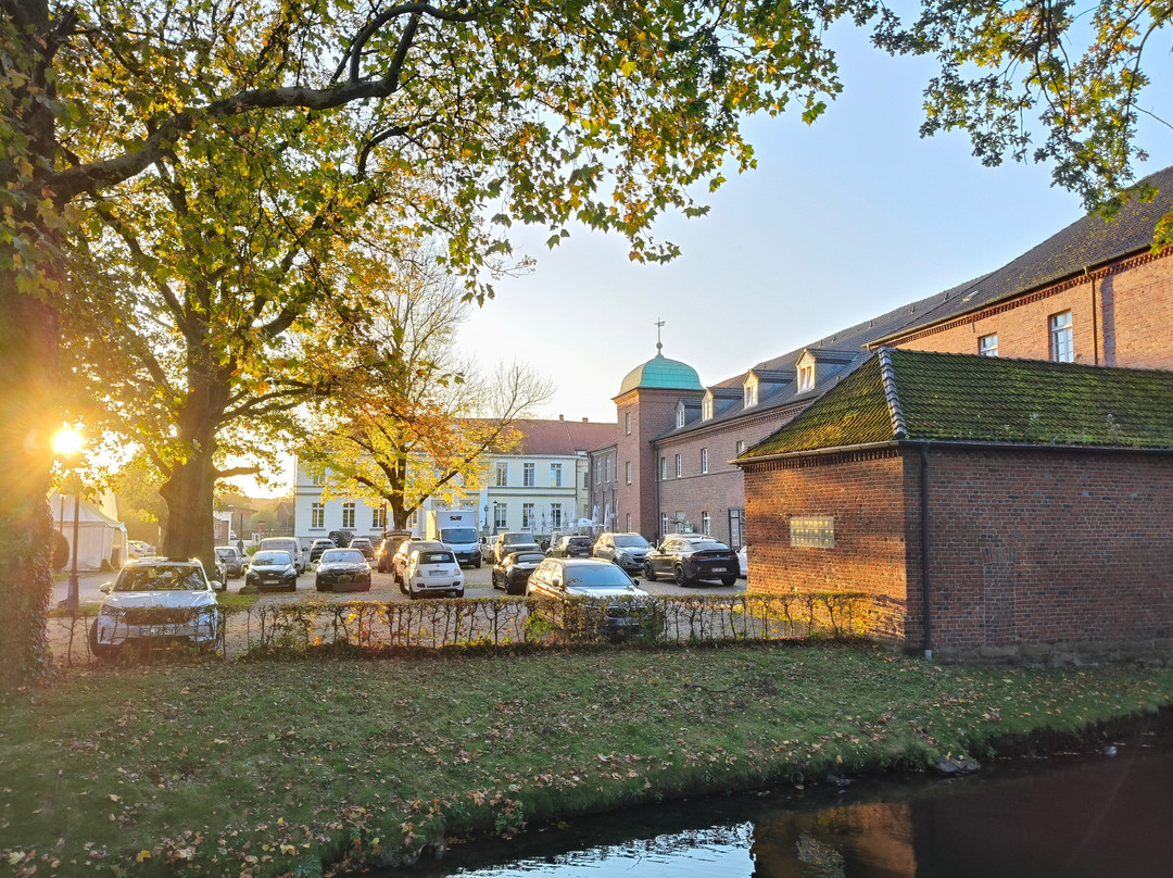 维斯特霍尔城堡酒店主图