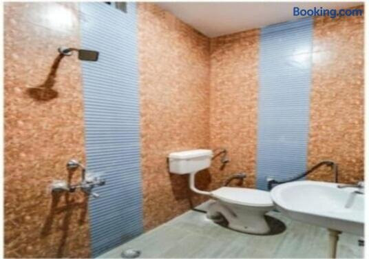 Oyo 85500 Hotel Highway Super King