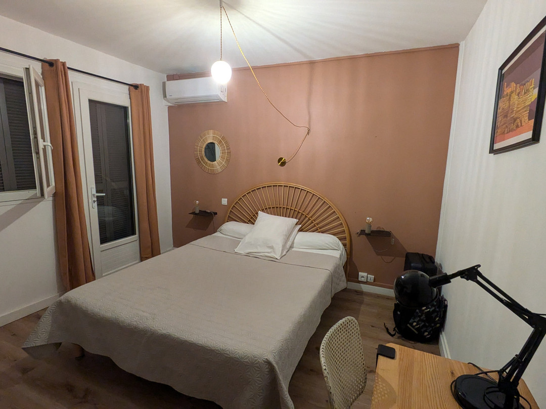 Hotel le Grillon主图