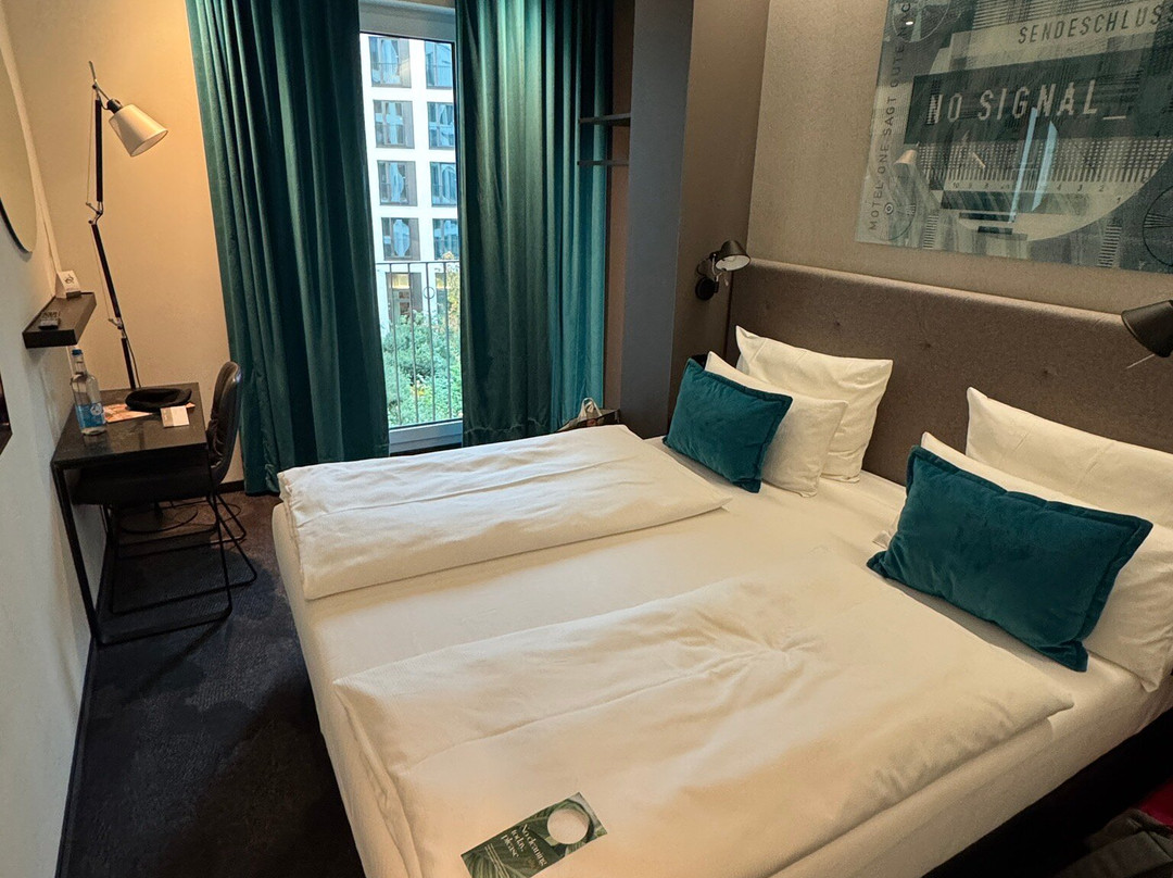 Hotel Motel One Köln-messe主图