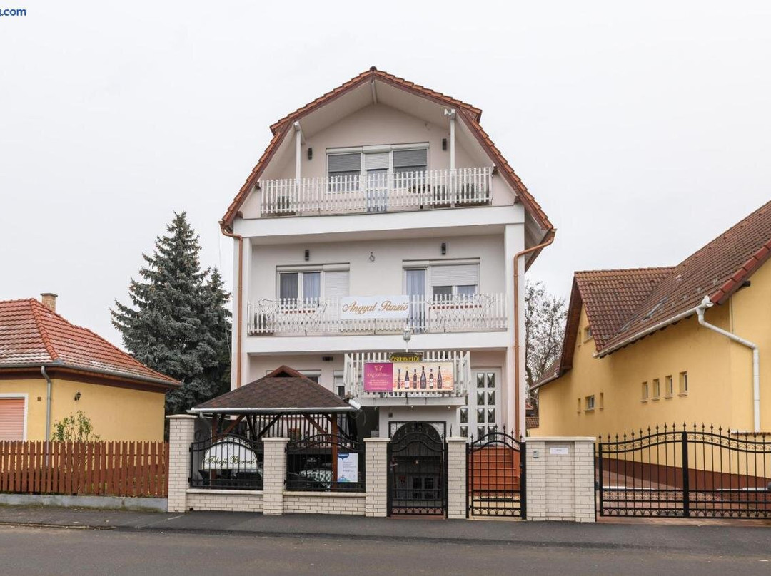 Angyal Vendeghaz主图