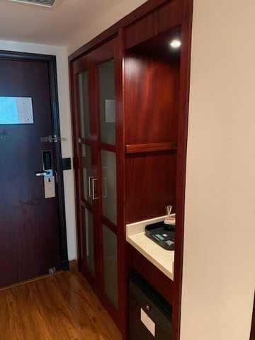 基多万豪酒店主图