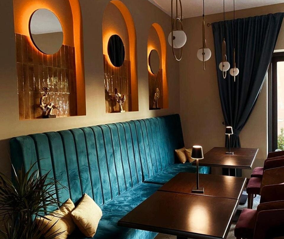 AVIOR Garni Hotel